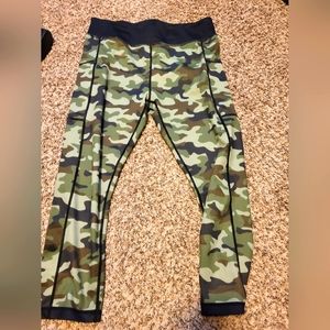CVG Reversible Camo leggings